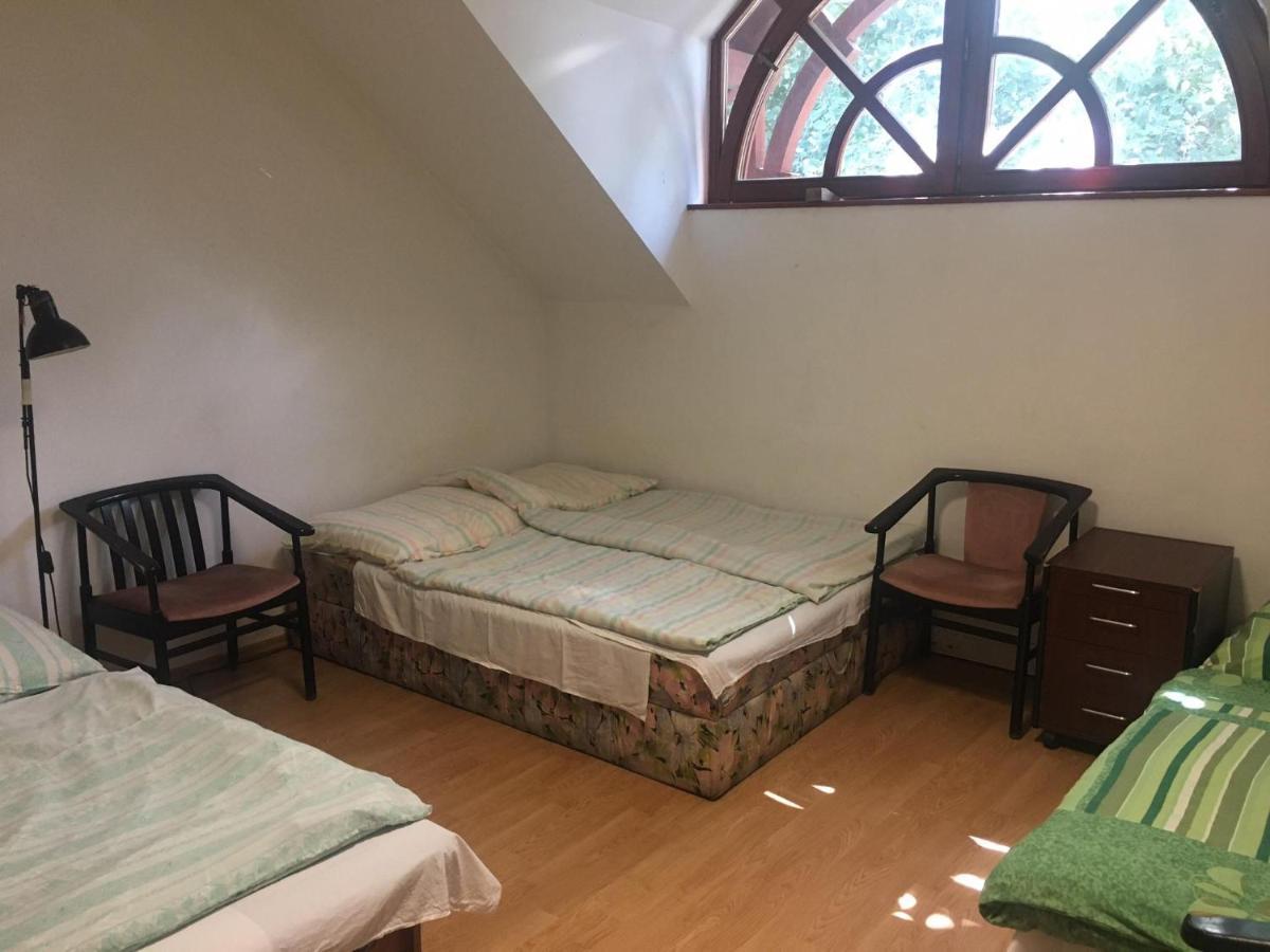 Hostel Goencoelhaz Vác Zewnętrze zdjęcie